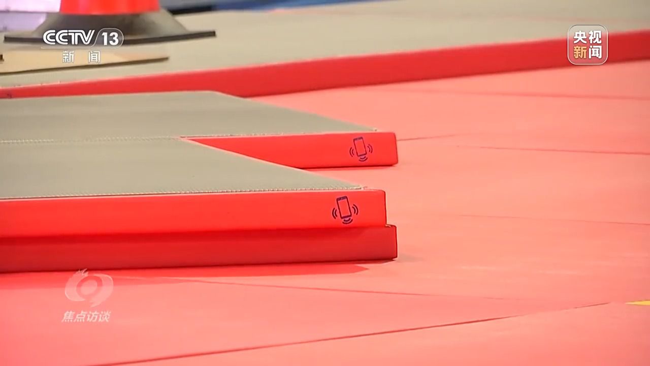 中国代表团亮相巴黎奥运 中国制造惊艳全球