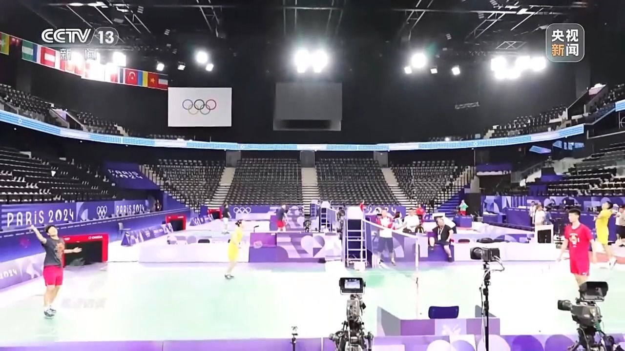 中国代表团亮相巴黎奥运 中国制造惊艳全球