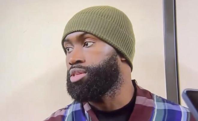 杰伦-布朗回应被驱逐质疑 坦言对阵马刺表现受挫