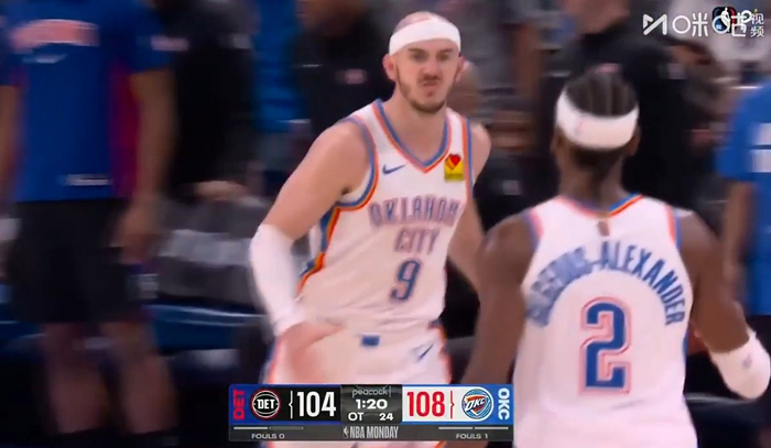 卡鲁索底角三分绝杀 拼图球员成球队胜负手