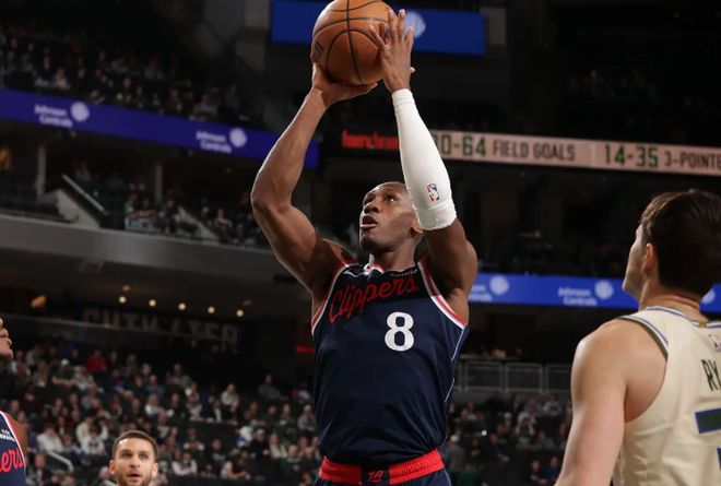 快船力克雄鹿豪取五连胜 邓恩高效表现助球队登