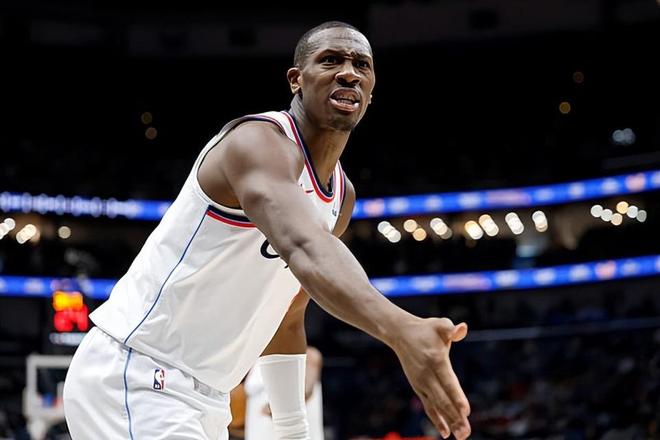 快船力克雄鹿豪取五连胜 邓恩高效表现助球队登