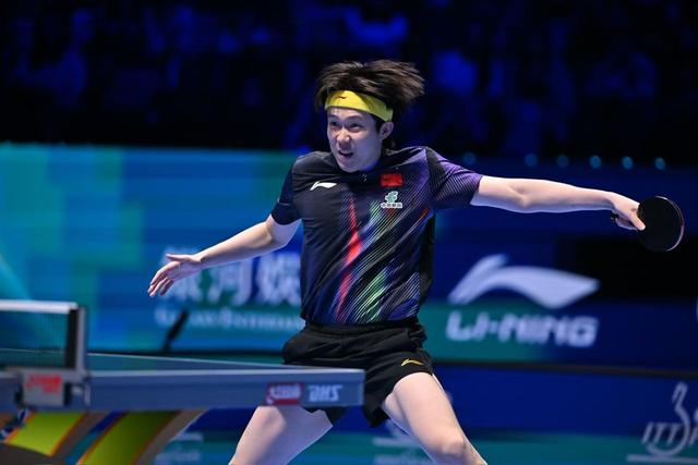 澳门乒乓球世界杯：王楚钦速胜梁靖崑爆冷，小