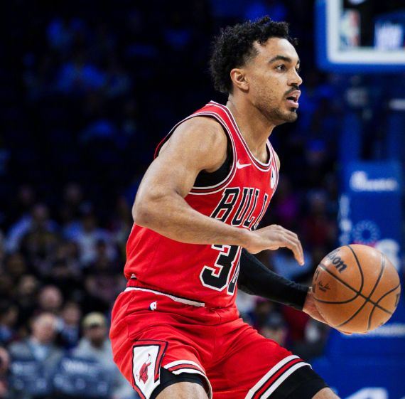 费城76人逆转公牛，埃奇库姆35分助球队大胜