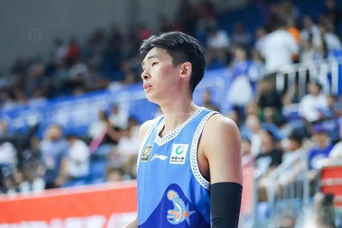 广东男篮领先19分遭翻盘 杜锋指防守结构失衡