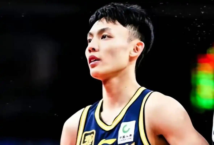 广东男篮领先19分遭翻盘 杜锋指防守结构失衡