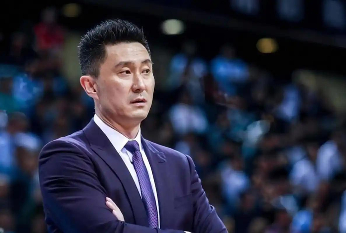 广东男篮领先19分遭翻盘 杜锋指防守结构失衡